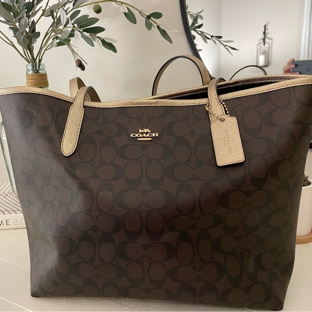 Coach Signature Metallic City Tote - NWT  brown/gold